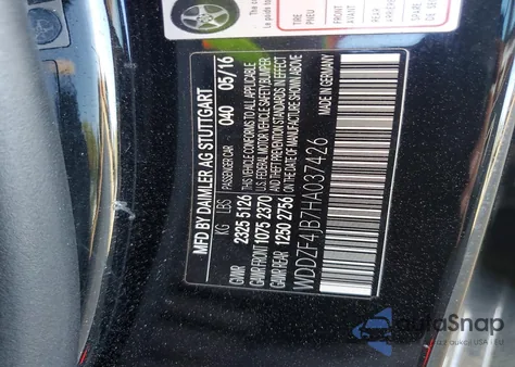 2017 Mercedes-Benz E 300 z USA, uszkodzony, nr VIN WDDZF4JB7HA037426